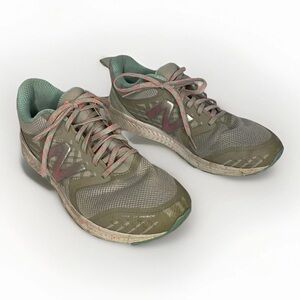 Women’s New Balance Size 10 Fuel Core Nitrel Trail Running Shoes Pink Mint